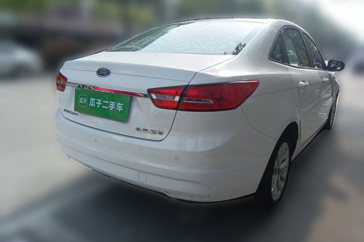 Used Ford Escort 2015 1.5L Manual Fashion Edition Rear Right 45 Deg