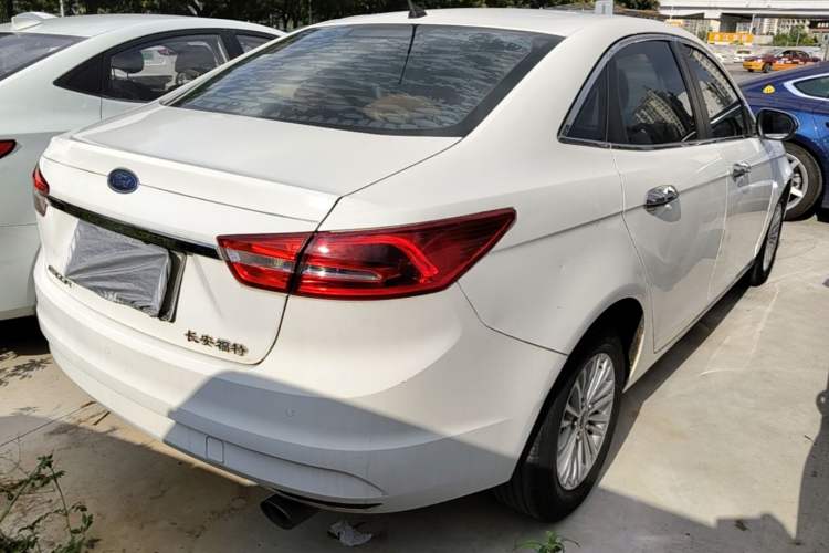 Used Ford Escort 2015 1.5L Manual Comfort Model Rear Right 45 Deg