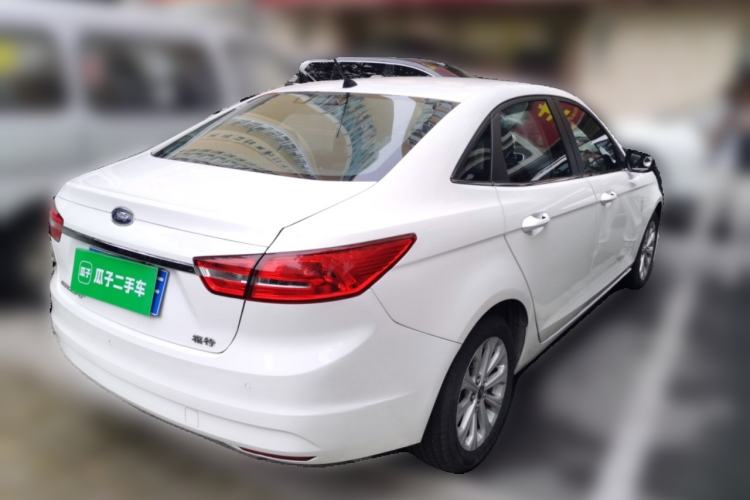 Used Ford Escort 2015 1.5L Automatic Fashion Model Rear Right 45 Deg