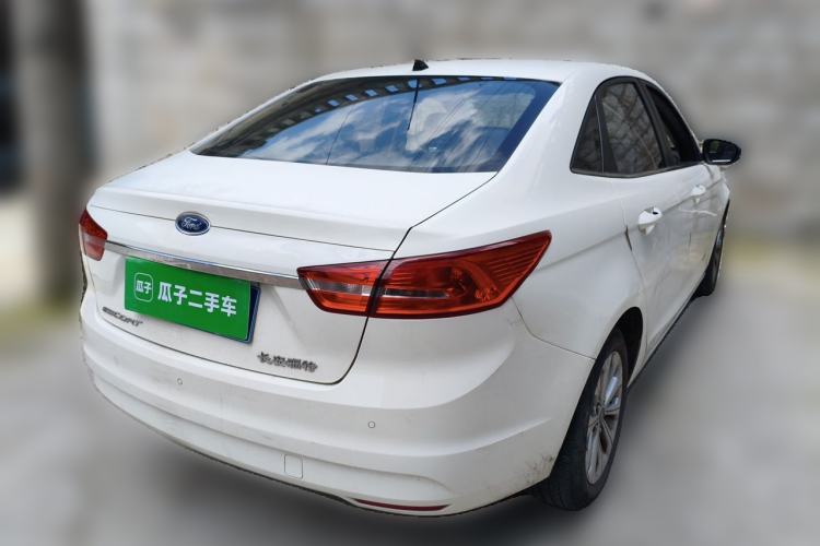 Used Ford Escort 2015 1.5L Automatic Fashion Model Rear Right 45 Deg