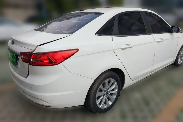 Used Ford Escort 2015 1.5L Manual Fashion Edition Rear Right 45 Deg
