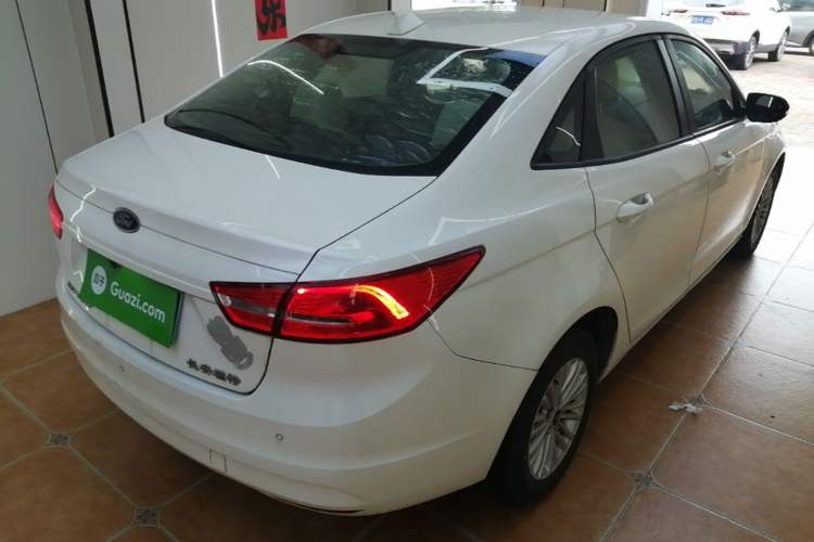Used Ford Escort 2015 1.5L Automatic Comfort Edition Rear Right 45 Deg