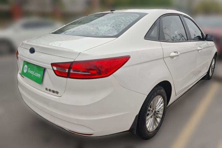 Used Ford Escort 2015 1.5L Automatic Comfort Edition Rear Right 45 Deg