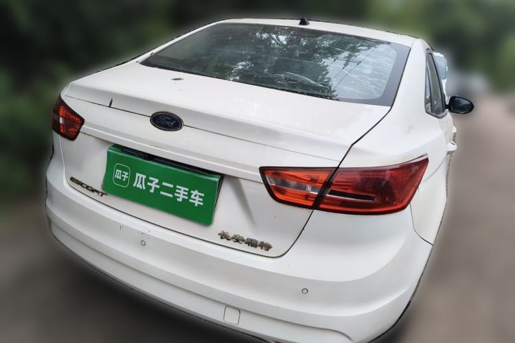 Used Ford Escort 2015 1.5L Automatic Comfort Edition Rear Right 45 Deg