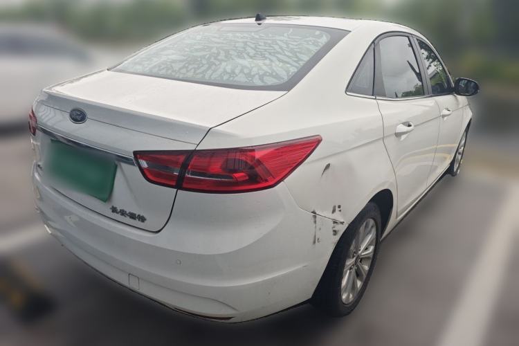 Used Ford Escort 2015 1.5L Automatic Fashion Model Rear Right 45 Deg