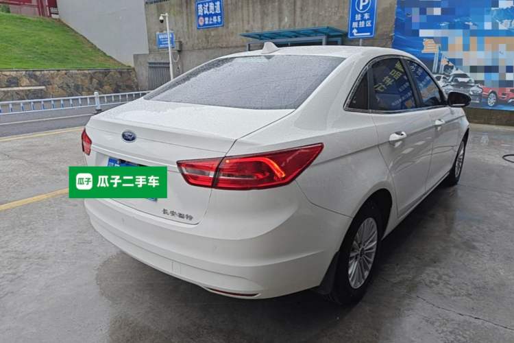 Used Ford Escort 2015 1.5L Automatic Comfort Edition Rear Right 45 Deg