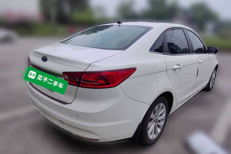 Used Ford Escort 2015 1.5L Automatic Fashion Model Rear Right 45 Deg