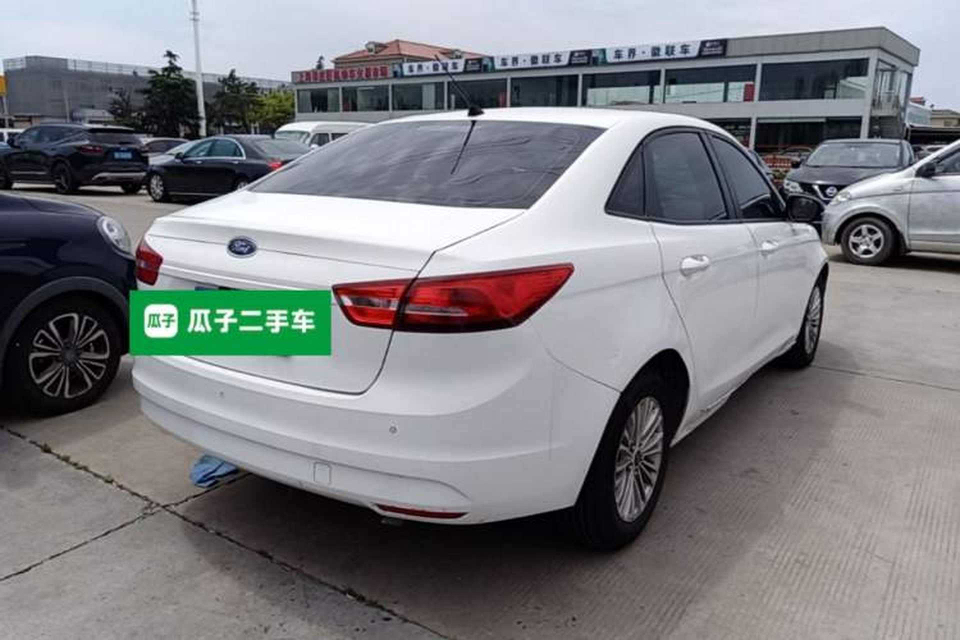 Used Ford Escort 2015 1.5L Automatic Comfort Edition Rear Right 45 Deg
