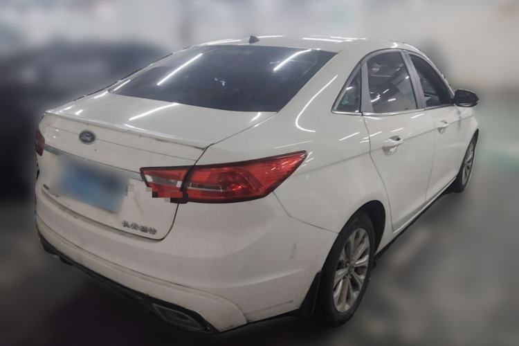 Used Ford Escort 2015 1.5L Manual Fashion Edition Rear Right 45 Deg