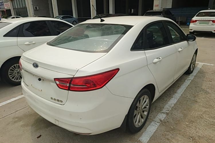 Used Ford Escort 2015 1.5L Automatic Fashion Model Rear Right 45 Deg