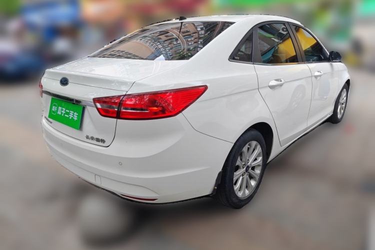 Used Ford Escort 2015 1.5L Automatic Fashion Model Rear Right 45 Deg