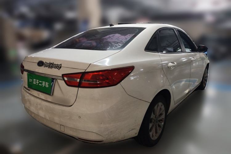 Used Ford Escort 2015 1.5L Automatic Fashion Model Rear Right 45 Deg