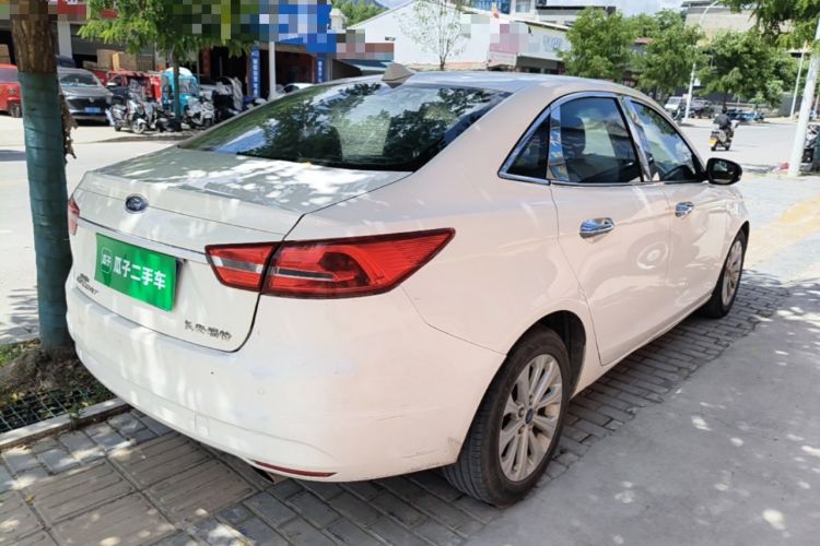 Used Ford Escort 2015 1.5L Manual Fashion Edition Rear Right 45 Deg