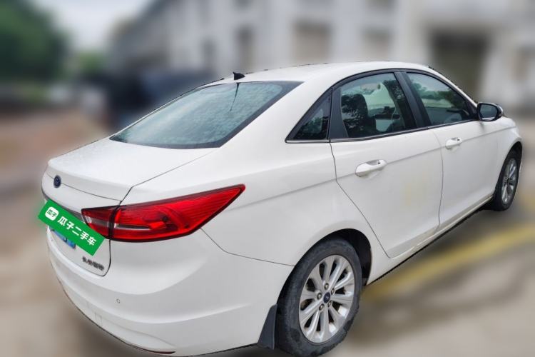 Used Ford Escort 2015 1.5L Manual Fashion Edition Rear Right 45 Deg