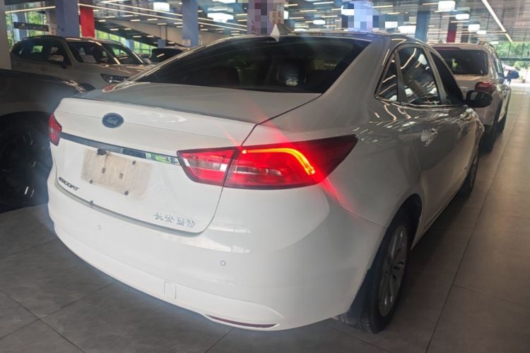 Used Ford Escort 2015 1.5L Automatic Fashion Model Rear Right 45 Deg