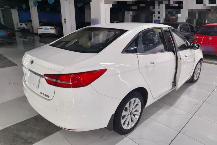 Used Ford Escort 2015 1.5L Automatic Fashion Model Rear Right 45 Deg