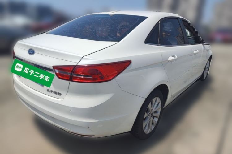 Used Ford Escort 2015 1.5L Automatic Fashion Model Rear Right 45 Deg