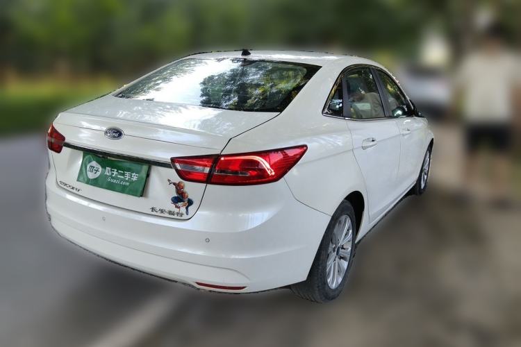 Used Ford Escort 2015 1.5L Automatic Fashion Model Rear Right 45 Deg