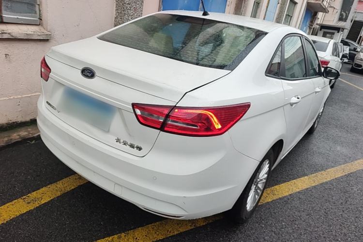 Used Ford Escort 2015 1.5L Automatic Comfort Edition Rear Right 45 Deg