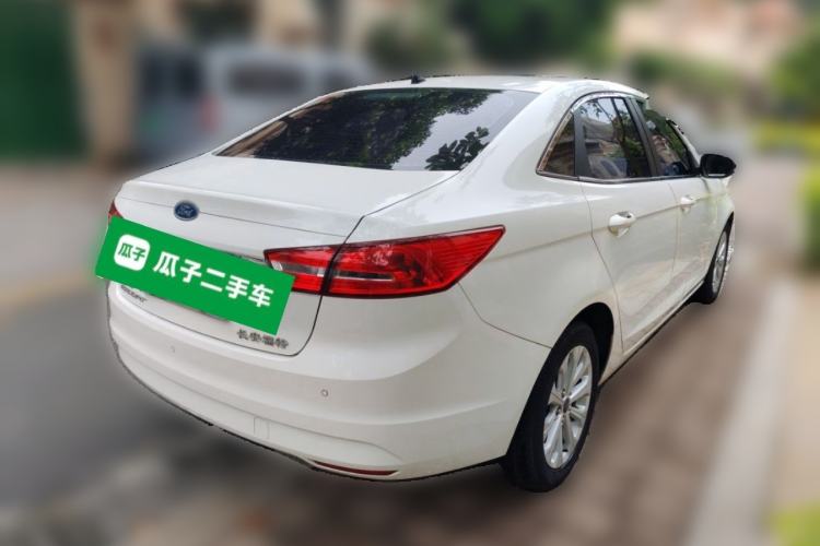 Used Ford Escort 2015 1.5L Automatic Fashion Model Rear Right 45 Deg