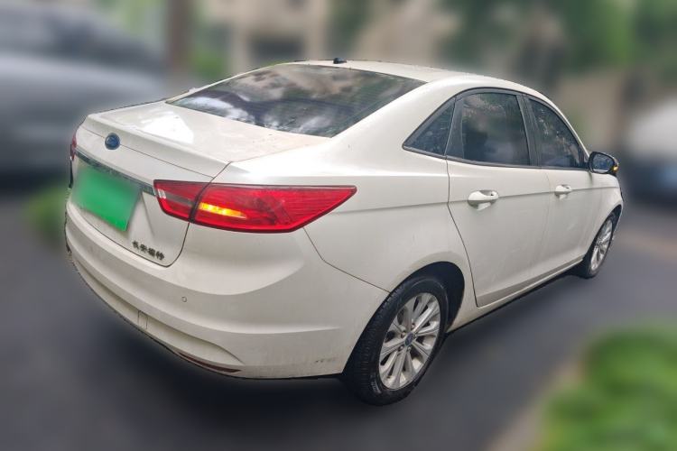 Used Ford Escort 2015 1.5L Automatic Fashion Model Rear Right 45 Deg