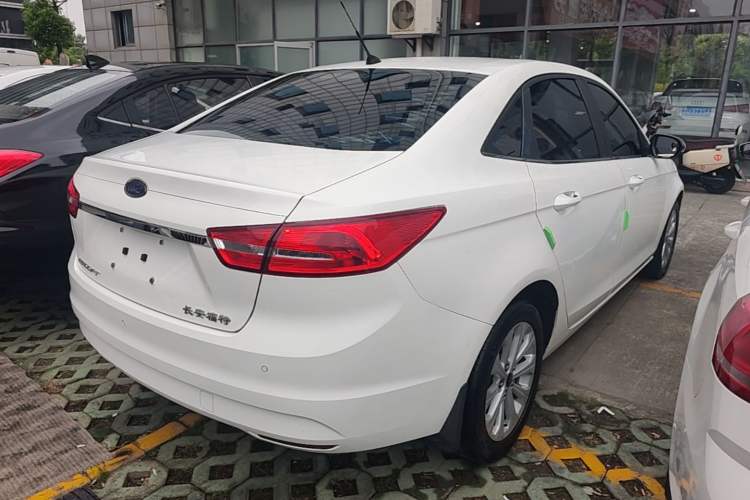 Used Ford Escort 2015 1.5L Automatic Fashion Model Rear Right 45 Deg