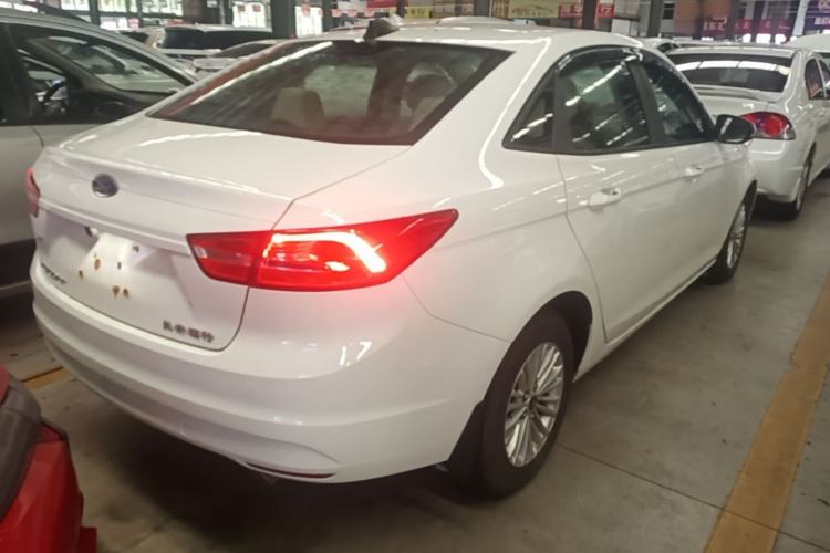 Used Ford Escort 2015 1.5L Automatic Comfort Edition Rear Right 45 Deg