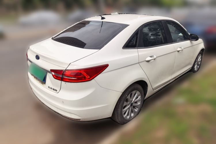 Used Ford Escort 2015 1.5L Automatic Fashion Model Rear Right 45 Deg