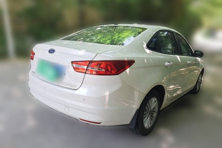 Used Ford Escort 2015 1.5L Automatic Comfort Edition Rear Right 45 Deg