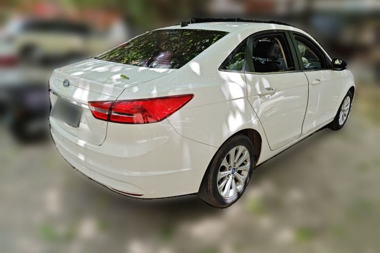 Used Ford Escort 2015 1.5L Automatic Fashion Model Rear Right 45 Deg