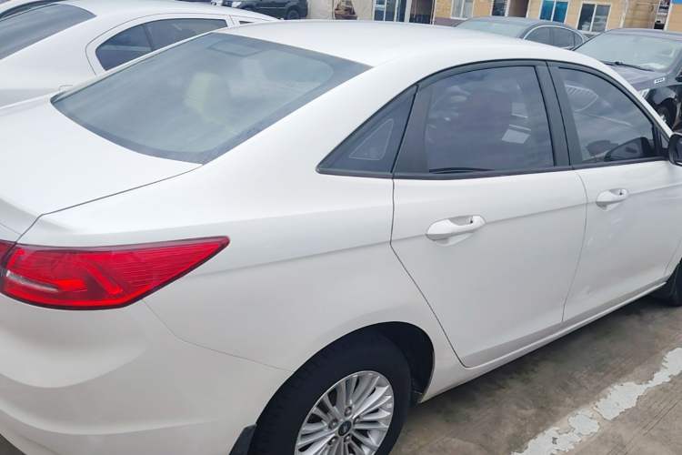 Used Ford Escort 2015 1.5L Automatic Comfort Edition Rear Right 45 Deg