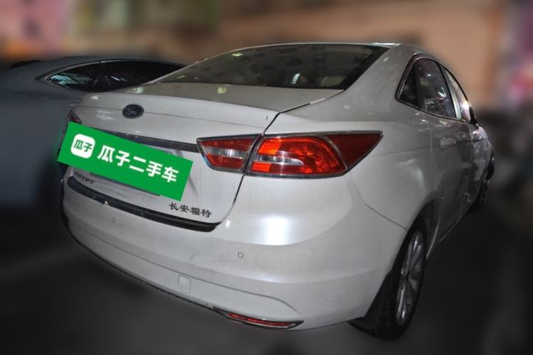 Used Ford Escort 2015 1.5L Manual Fashion Edition Rear Right 45 Deg