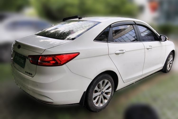 Used Ford Escort 2015 1.5L Automatic Fashion Model Rear Right 45 Deg