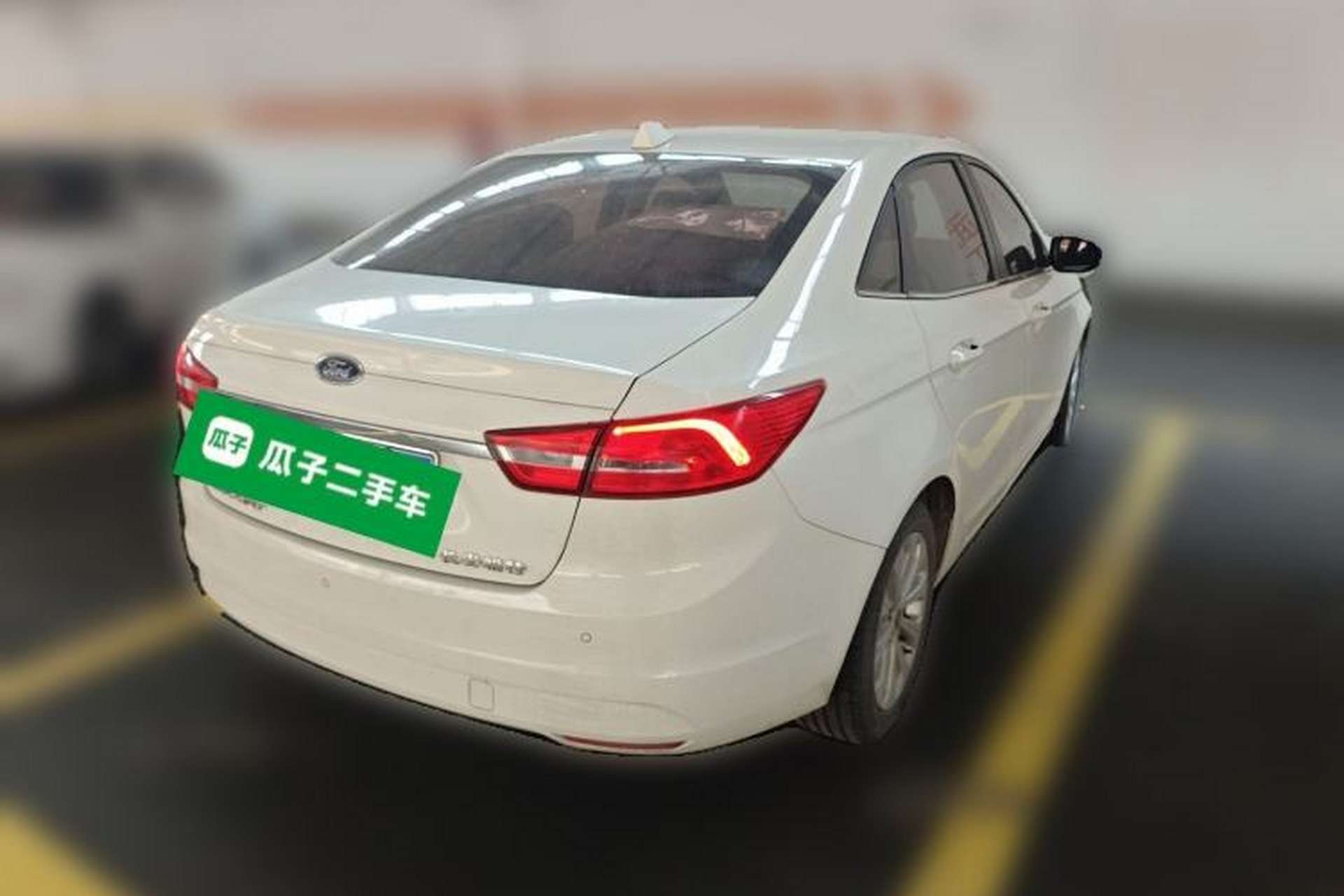 Used Ford Escort 2015 1.5L Manual Fashion Edition Rear Right 45 Deg