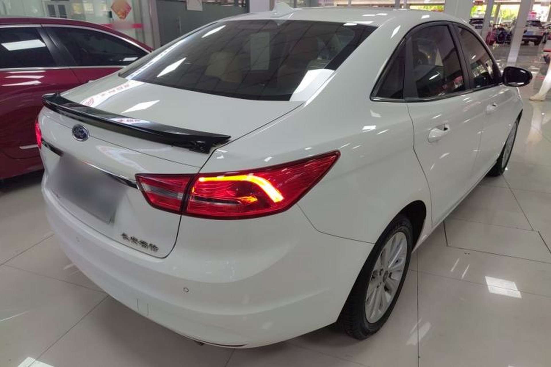 Used Ford Escort 2015 1.5L Automatic Fashion Model Rear Right 45 Deg