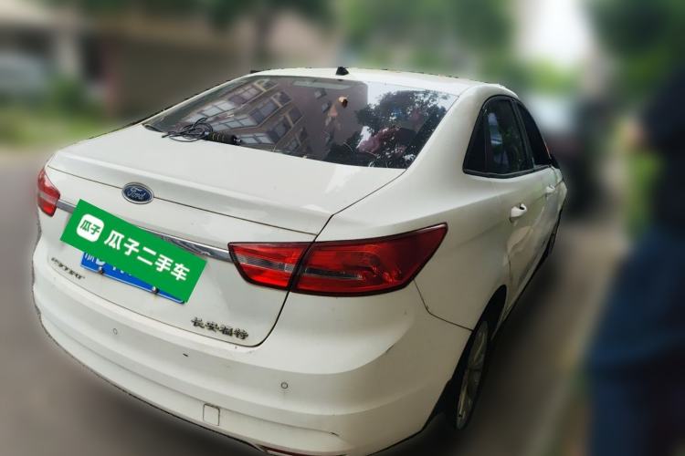 Used Ford Escort 2015 1.5L Manual Fashion Edition Rear Right 45 Deg