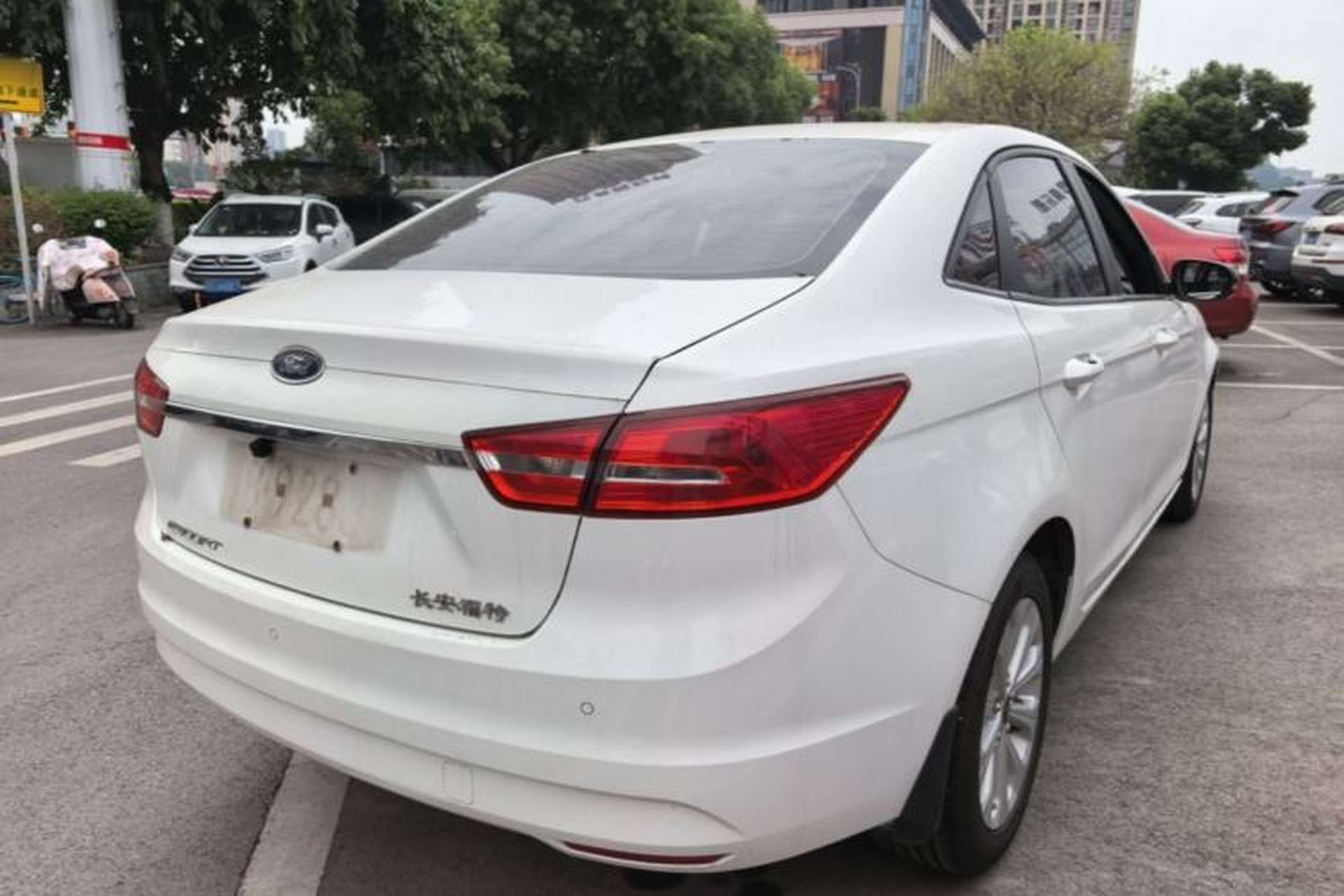 Used Ford Escort 2015 1.5L Manual Fashion Edition Rear Right 45 Deg