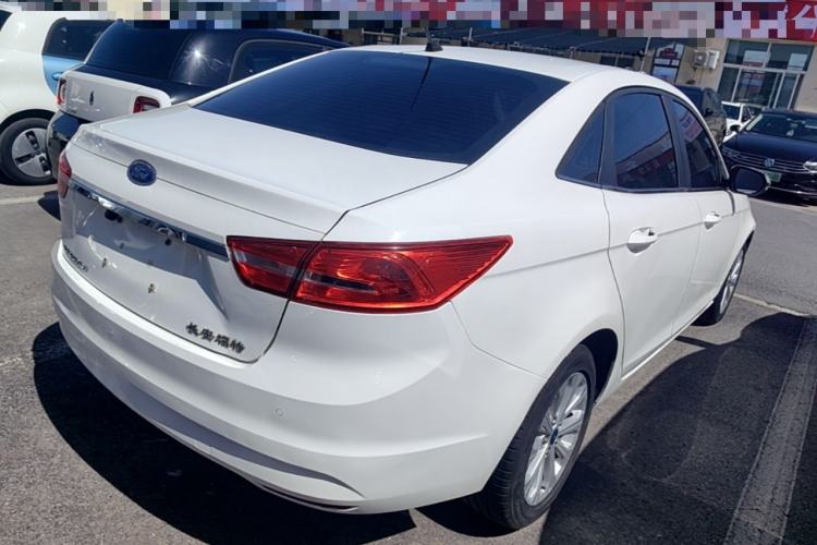 Used Ford Escort 2015 1.5L Automatic Fashion Model Rear Right 45 Deg