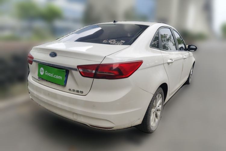Used Ford Escort 2015 1.5L Manual Fashion Edition Rear Right 45 Deg