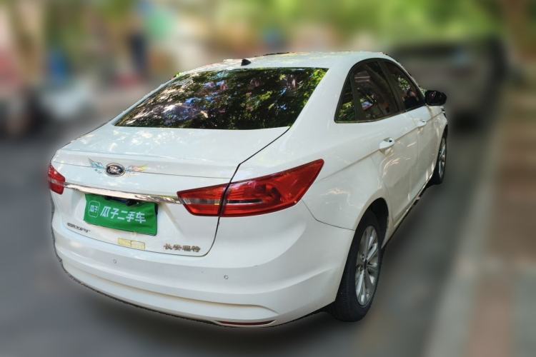 Used Ford Escort 2015 1.5L Automatic Fashion Model Rear Right 45 Deg