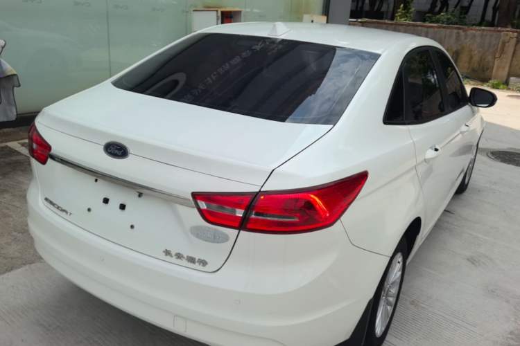 Used Ford Escort 2015 1.5L Automatic Comfort Edition Rear Right 45 Deg