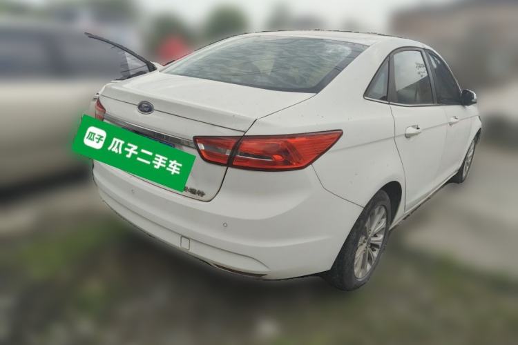 Used Ford Escort 2015 1.5L Manual Fashion Edition Rear Right 45 Deg