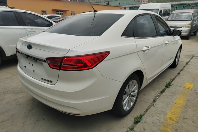 Used Ford Escort 2015 1.5L Automatic Fashion Model Rear Right 45 Deg