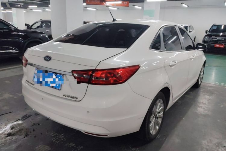 Used Ford Escort 2015 1.5L Automatic Fashion Model Rear Right 45 Deg