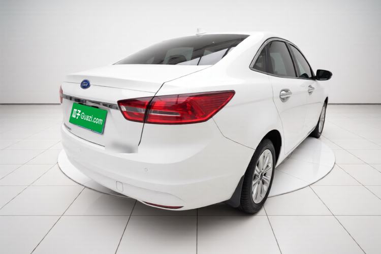 Used Ford Escort 2015 1.5L Manual Fashion Edition Rear Right 45 Deg