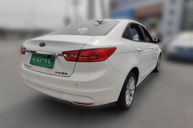 Used Ford Escort 2015 1.5L Manual Fashion Edition Rear Right 45 Deg