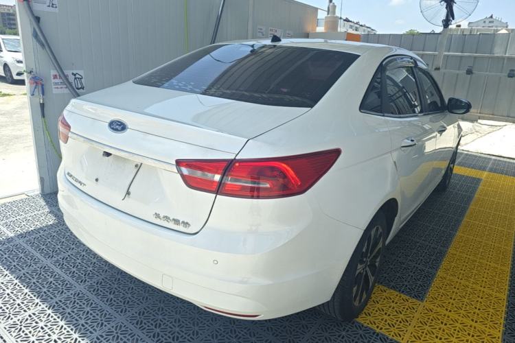 Used Ford Escort 2015 1.5L Automatic Fashion Model Rear Right 45 Deg