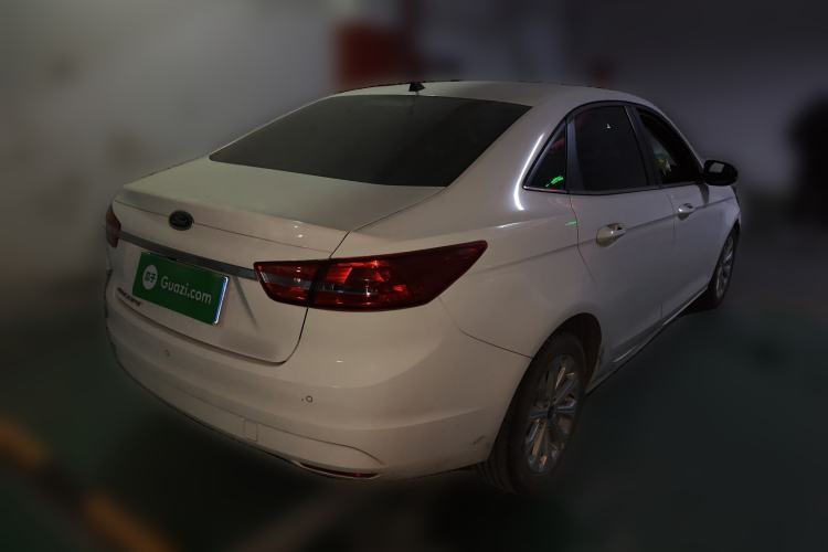 Used Ford Escort 2015 1.5L Manual Fashion Edition Rear Right 45 Deg