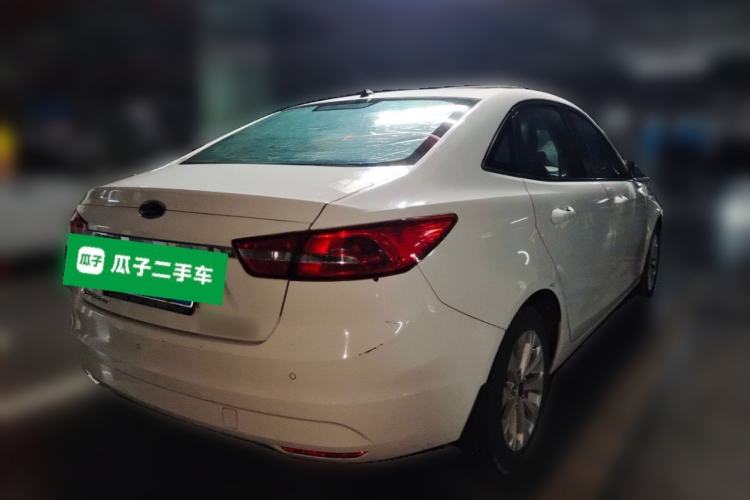 Used Ford Escort 2015 1.5L Automatic Fashion Model Rear Right 45 Deg
