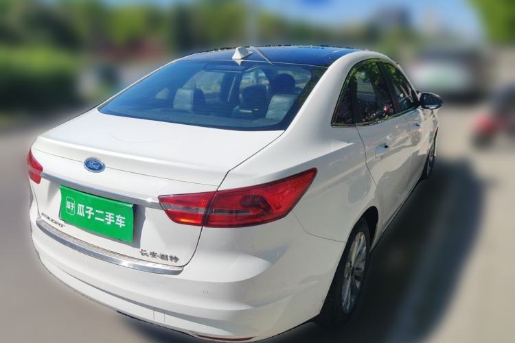 Used Ford Escort 2015 1.5L Manual Fashion Edition Rear Right 45 Deg